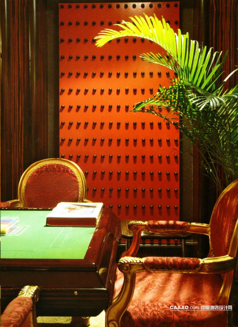 棋牌室欧式椅子麻将桌装饰植物效果图