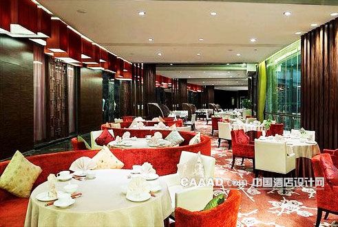中餐厅餐桌椅子桌布地毯窗帘餐具造型灯花纹