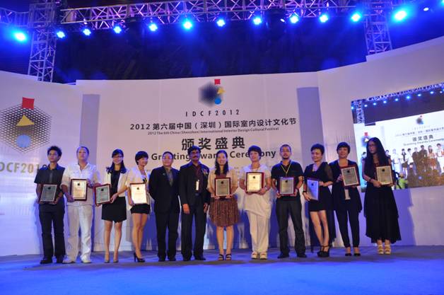 热烈祝贺曼露获“大中华区2012年度软装十佳设计师”荣誉